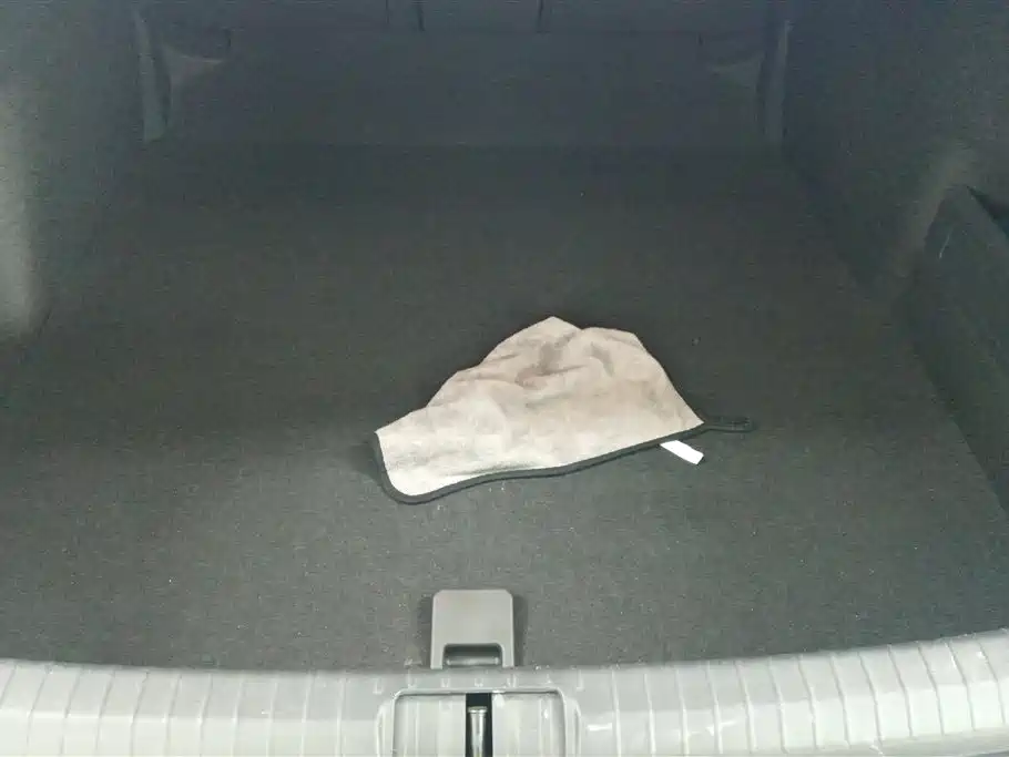 Volkswagen Passat 2021 Model 380TSI Luxury Edition фото 4