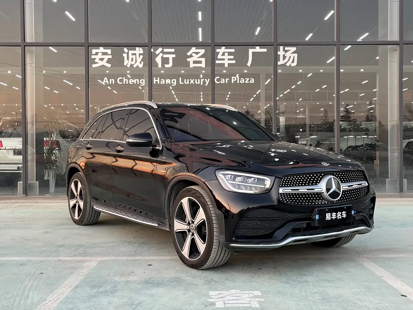Mercedes-Benz GLC 2022 GLC 300 L 4MATIC Dynamic Collector's Edition фото 3
