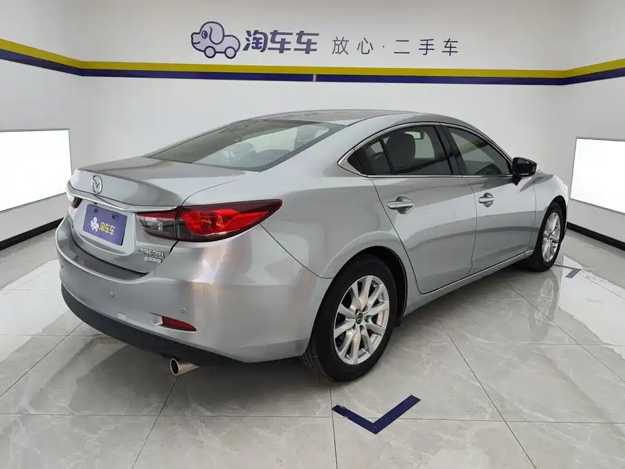 Photo 3 - Mazda Atenza