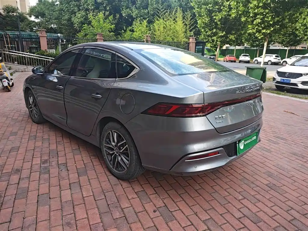 BYD Qin PLUS 2021 DM-i 55KM Flagship фото 5