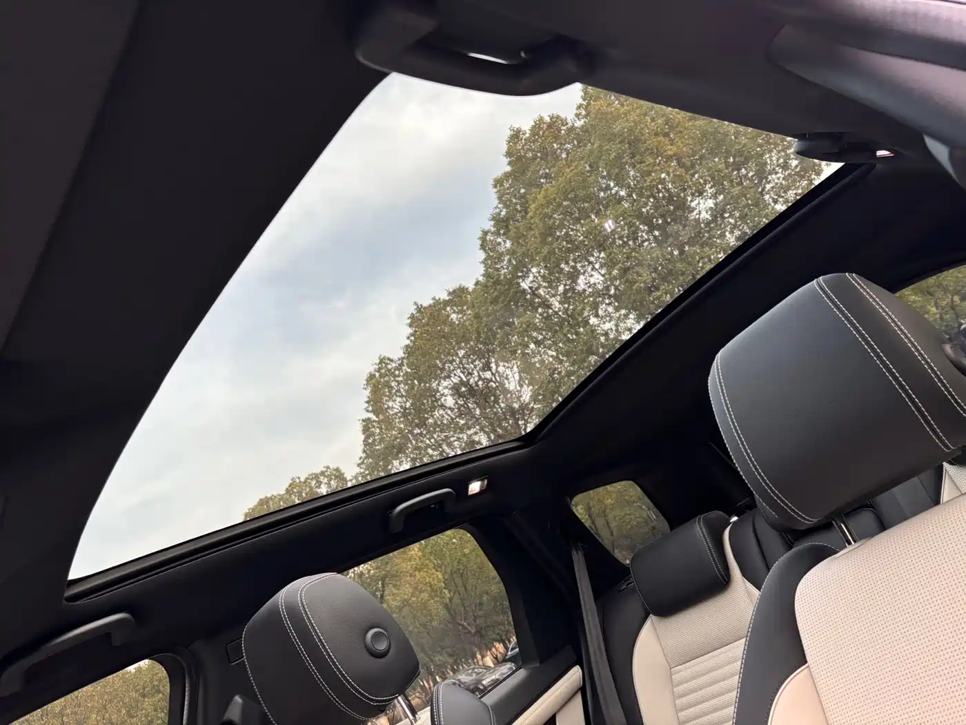 Land Rover Discovery Sport 2020 249PS R-Dynamic Performance фото 10