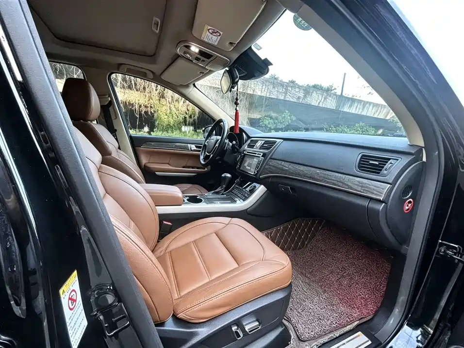 Haval H8 2015 2.0T 2WD Premium Edition фото 9