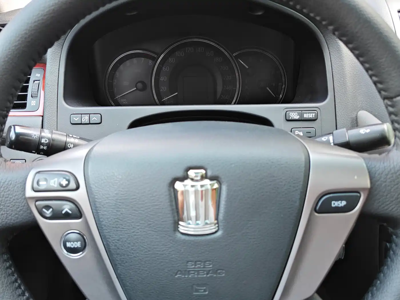 Toyota Crown 2012 2.5L Royal Leather Edition фото 8