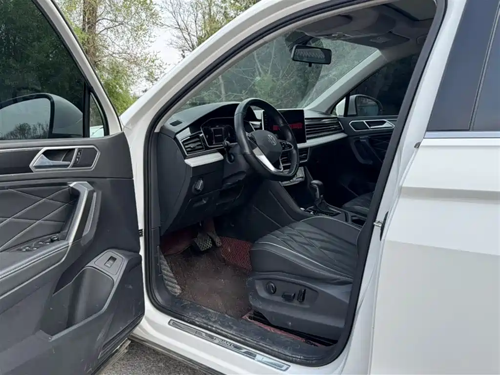 Volkswagen Tiguan L 2022 330TSI Automatic 2WD Smart Edition фото 13