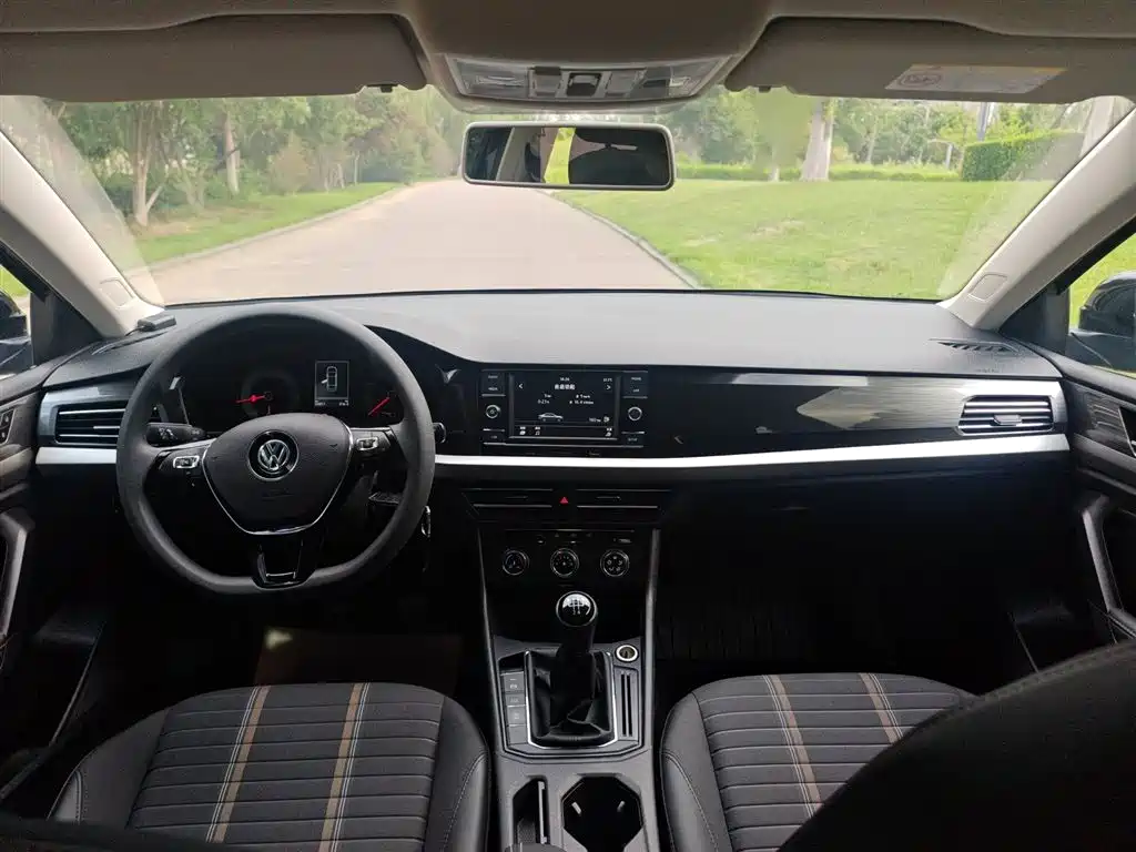 Volkswagen Lavida 2019 1.5L Manual Comfort Edition China VI фото 13