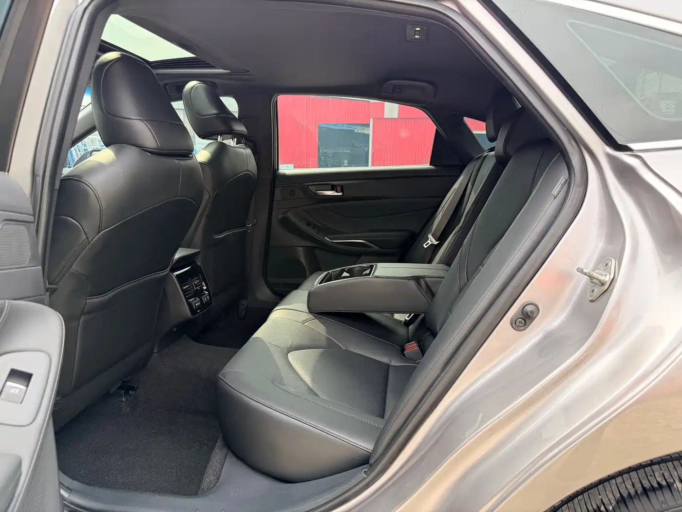 Toyota Avalon 2019 2.0L XLE Premium Edition (China VI) фото 12