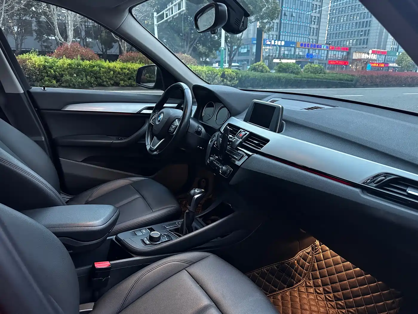 BMW X1 2019 sDrive20Li Leading Model фото 15