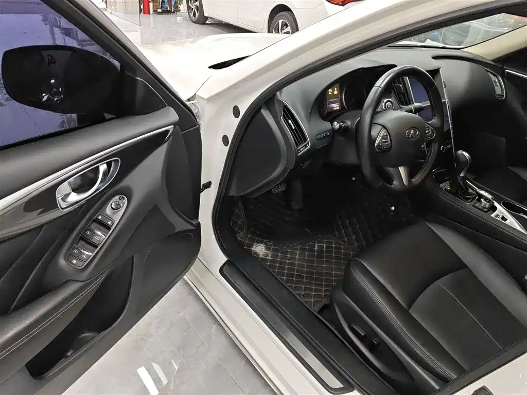 Infiniti Q50L 2018 2016 Model 2.0T Comfort Edition