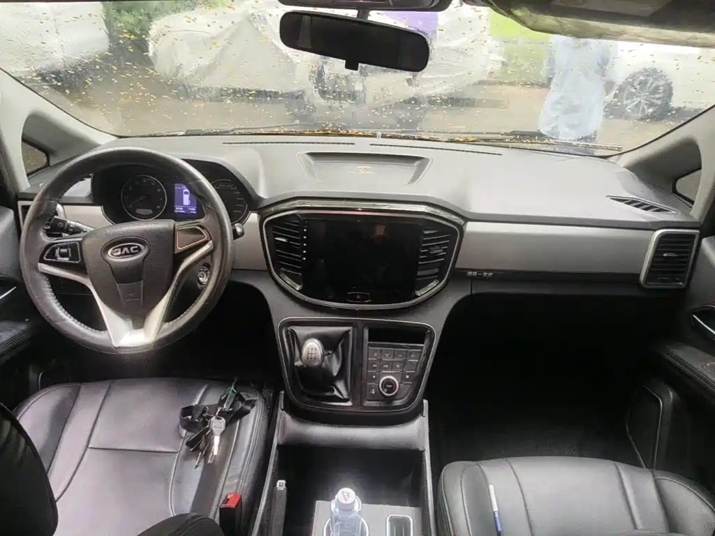 JAC Refine Refine M4 2018 2018 2.0L Manual Express