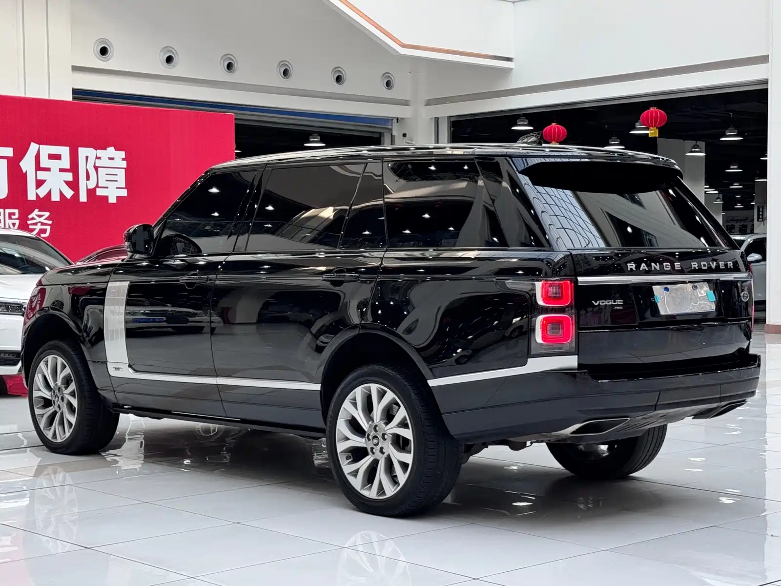 Фото 23 - Land Rover Range Rover