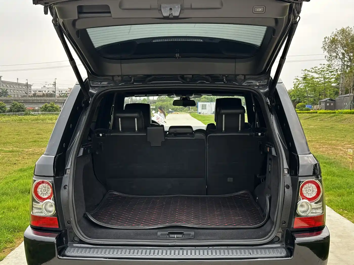 Land Rover Range Rover Sport 2013 3.0 TDV6 Black Label Limited Edition фото 9