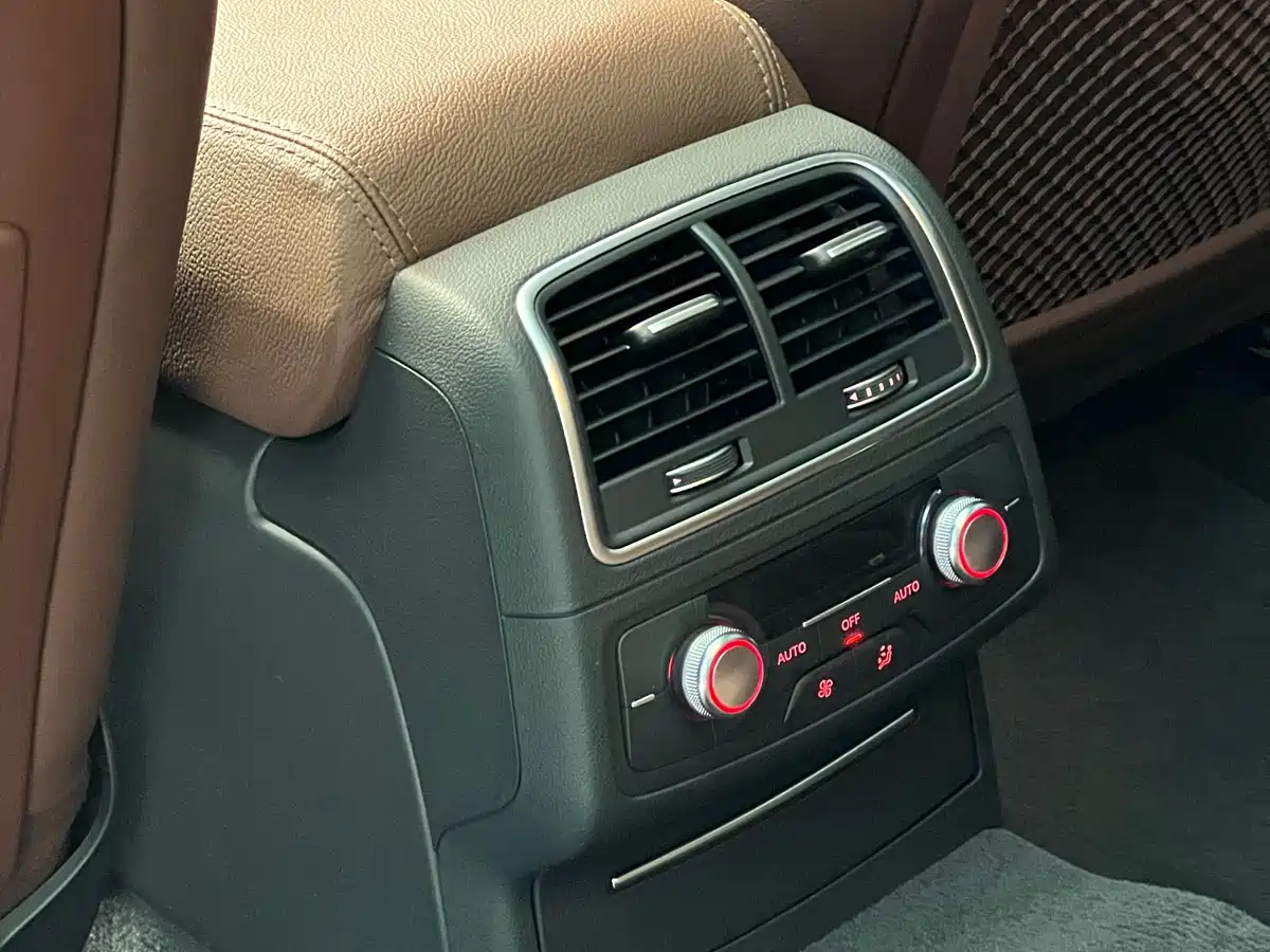 Audi A6L 2016 30 FSI Technology фото 11