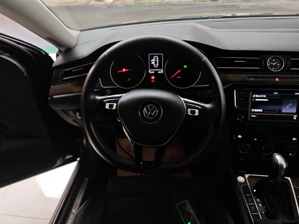 Volkswagen Magotan 2017 330TSI DSG Luxury фото 11
