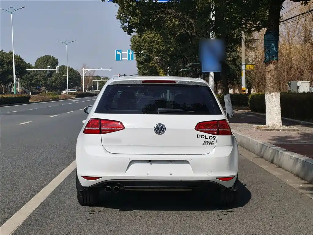 Volkswagen Golf 2016 230TSI Automatic Comfort фото 21