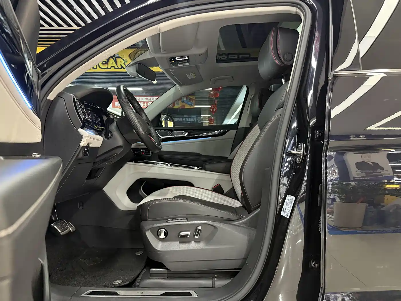 Volkswagen Teramont 2024 Teramont X 380TSI 4WD Premium Luxury Edition фото 5