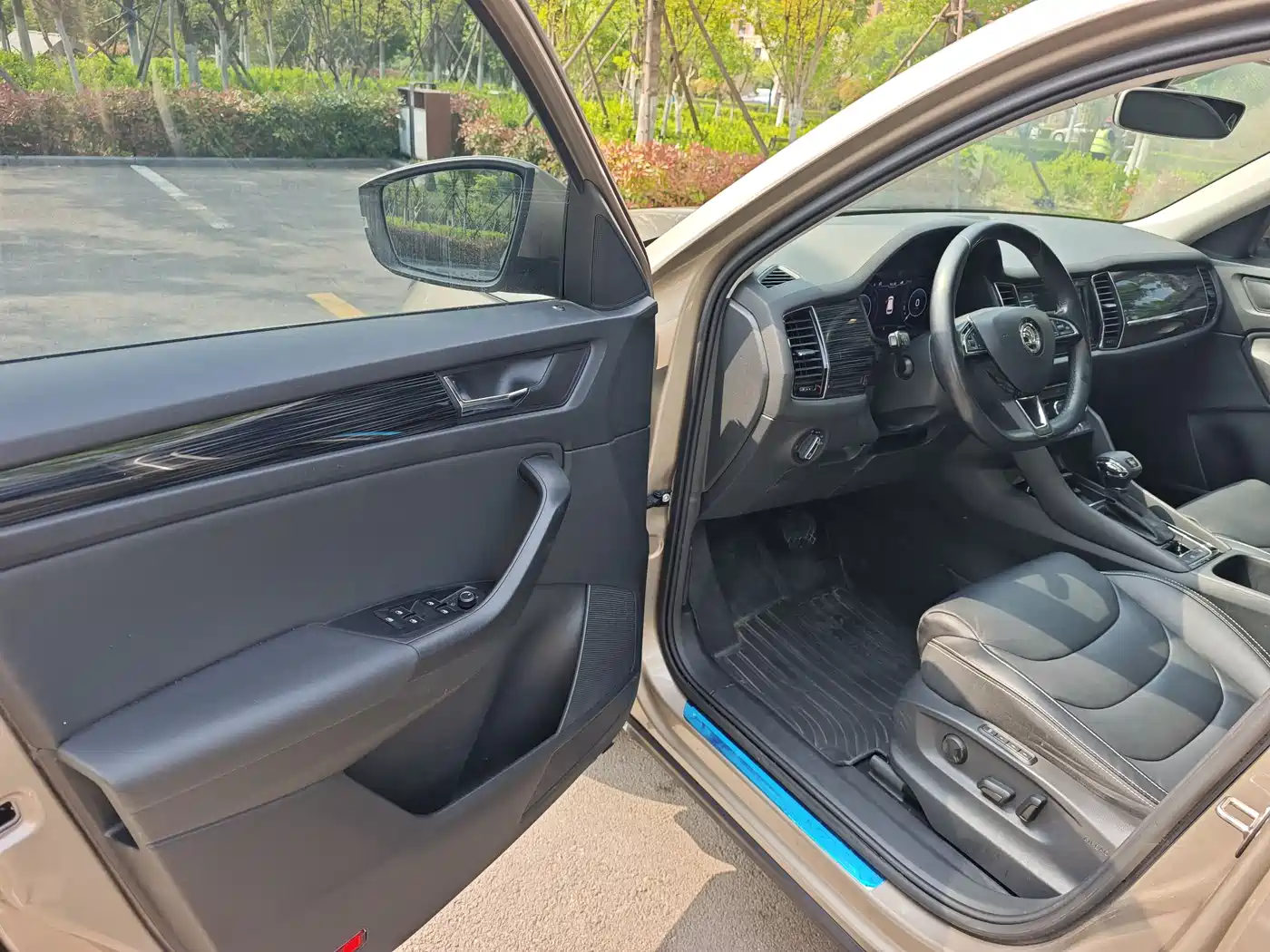 Škoda Kodiaq 2019 Facelift TSI330 5-Seater 2WD Luxury Premium Edition China V фото 14
