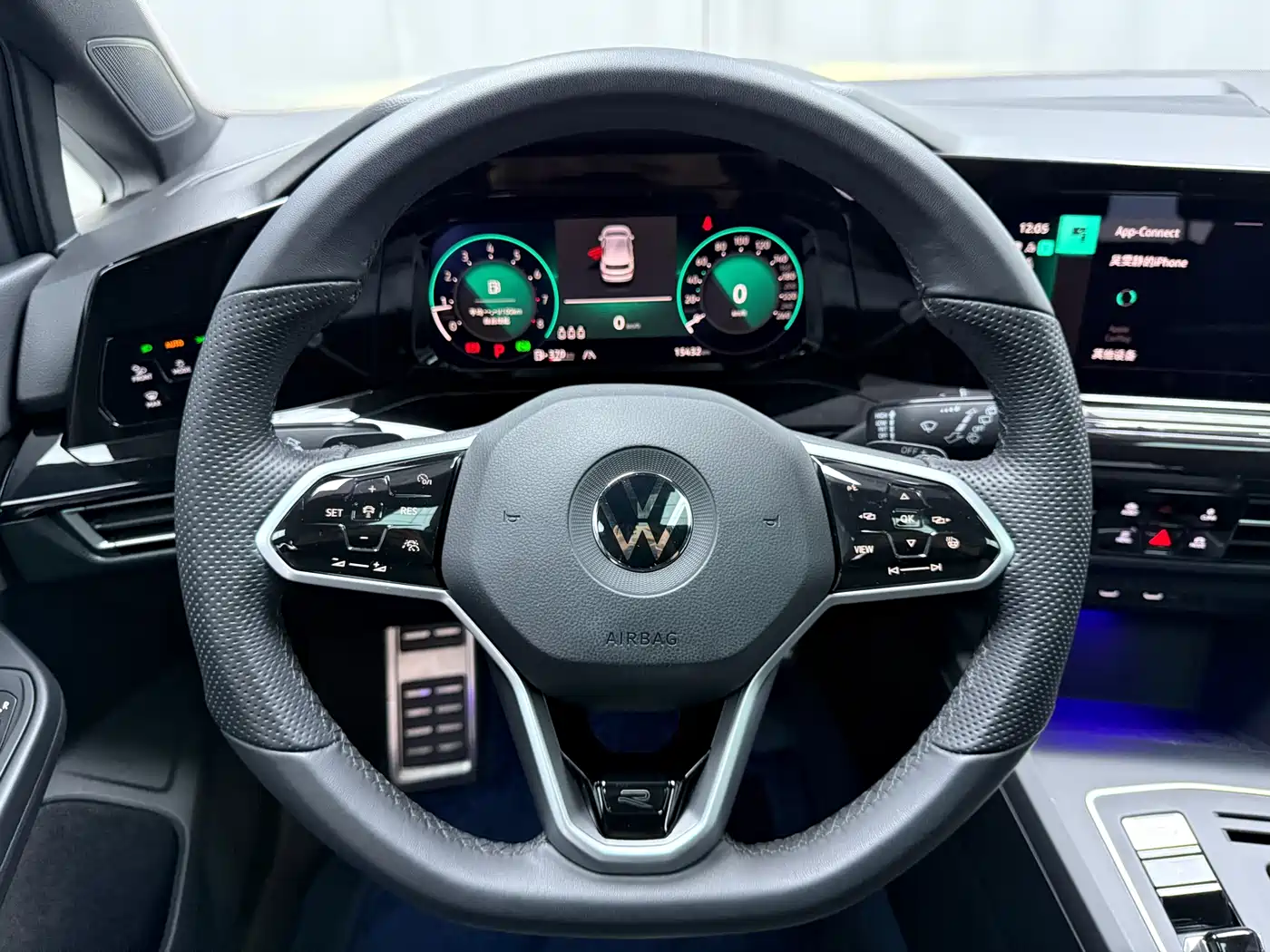 Volkswagen Golf 2023 Model 280TSI DSG R-Line фото 8