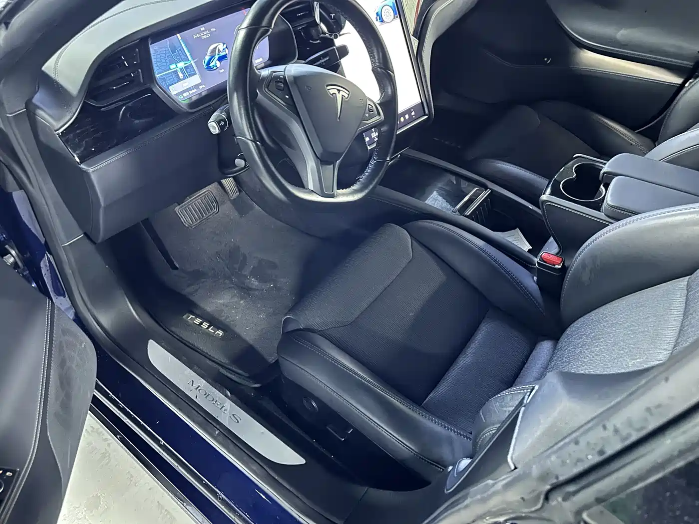 TESLA MODEL S