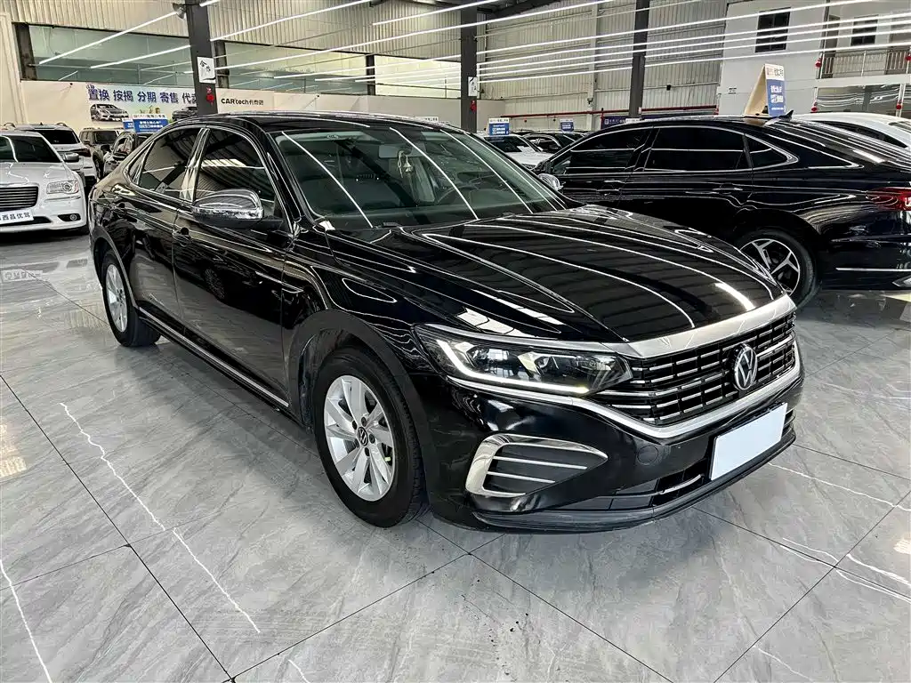 Volkswagen Passat 2022 280TSI Business Edition фото 3