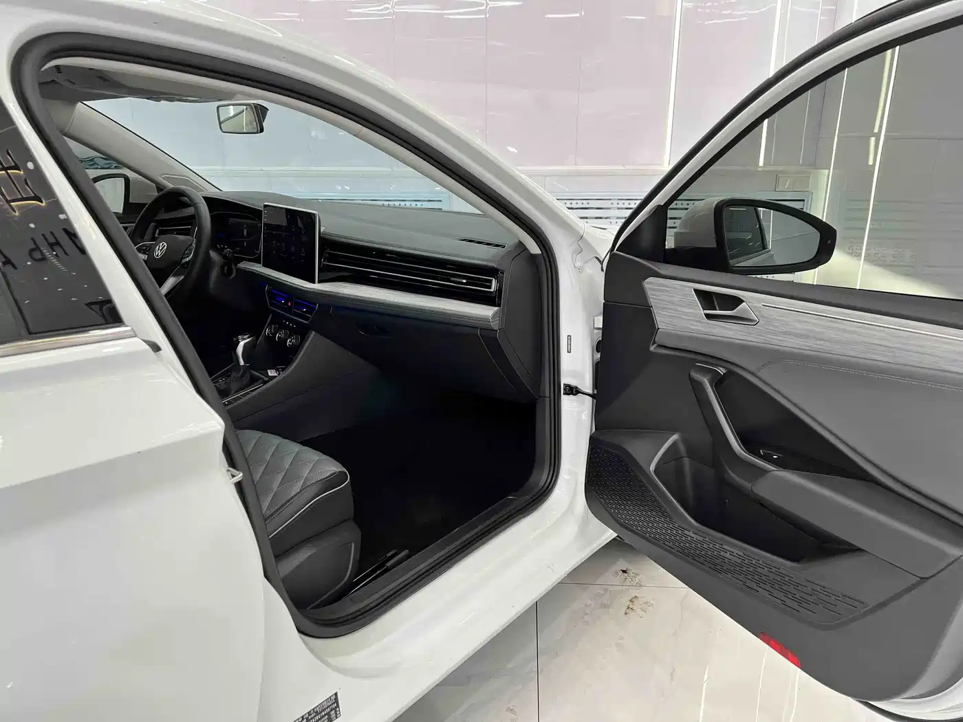 Volkswagen Sagitar 2023 280TSI DSG Beyond Lite фото 18