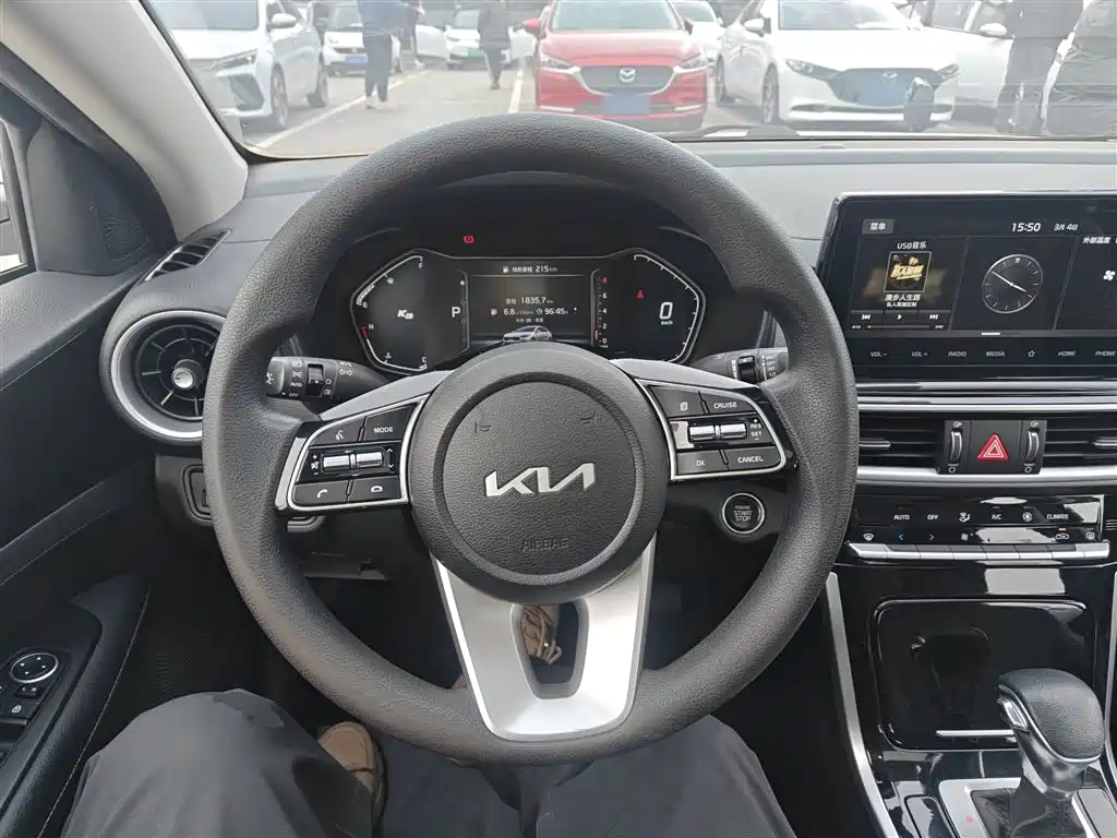 Kia K3 2021 Facelift 1.5L CVT Fashion Edition фото 3