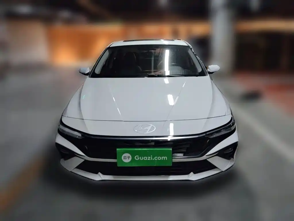 Hyundai Elantra 2023 1.5L CVT GLX Elite Edition фото 24