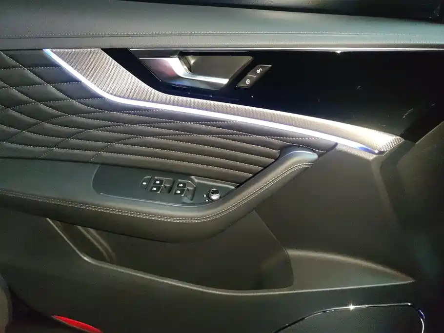 Hongqi HS5 2022 2.0T Smart Connect Flagship AWD Edition фото 7