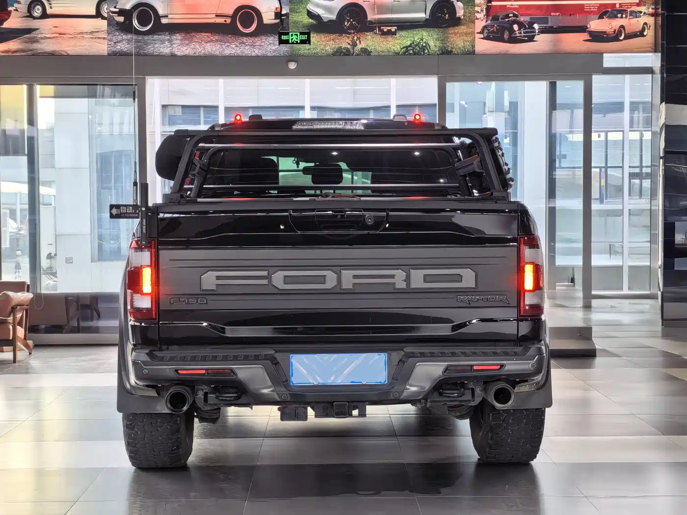 FORD F-150 RAPTOR