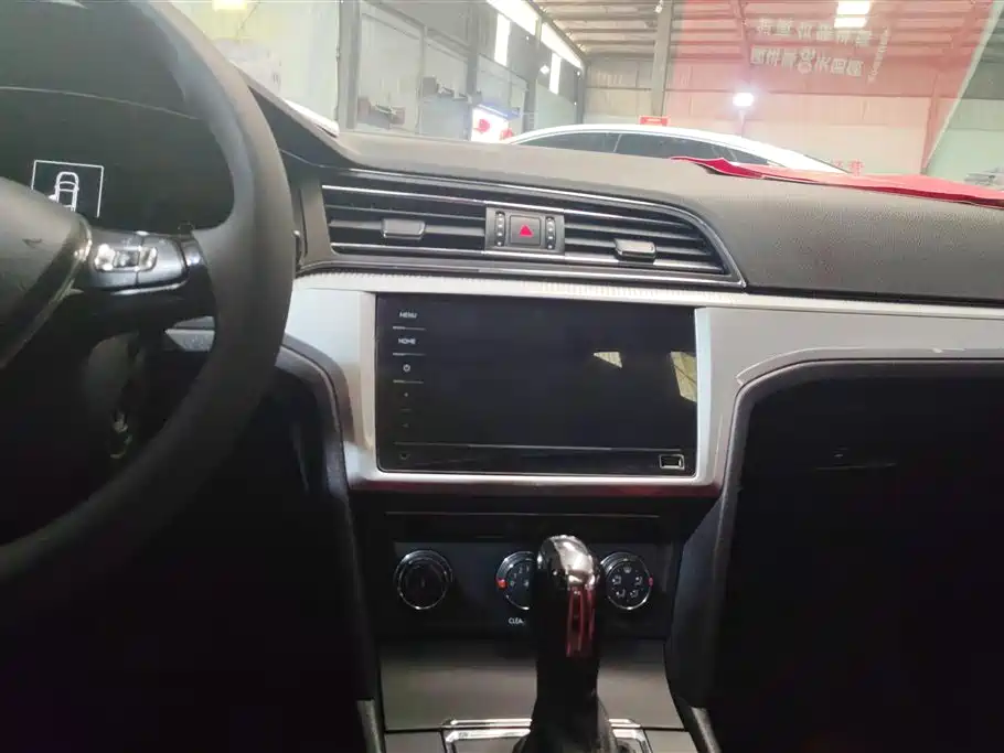 Volkswagen Lamando 2021 230TSI DSG Fashion Edition фото 13