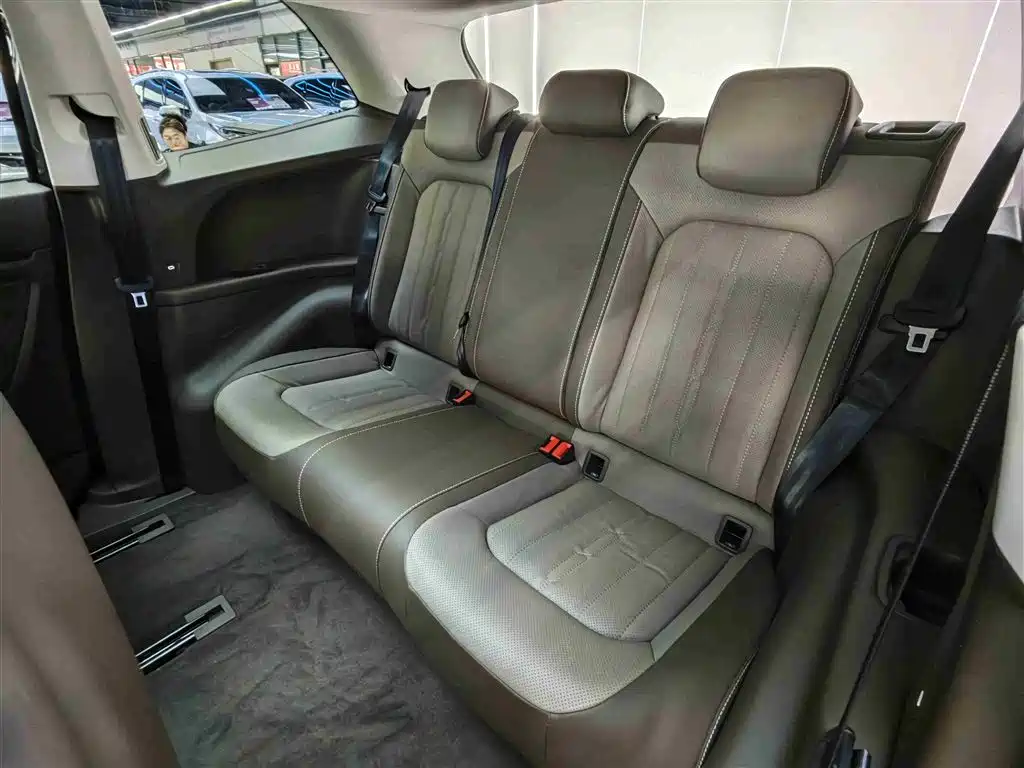 Volkswagen Viloran 2023 380TSI Prestige Edition фото 27