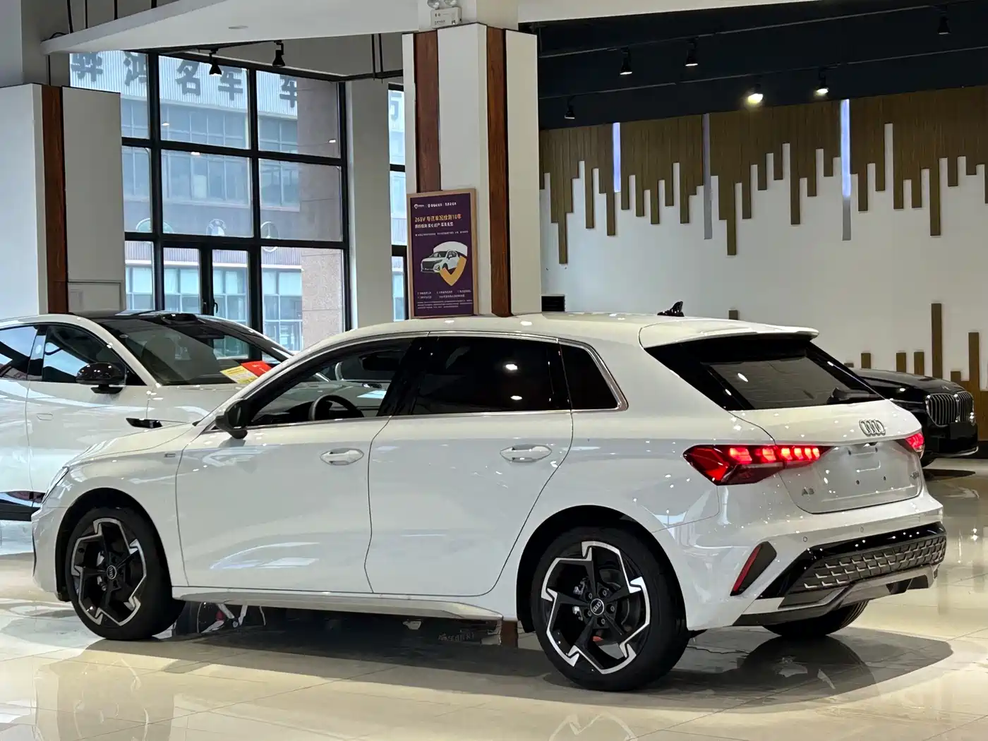 Audi A3 2026 2025 Facelift Sportback 35TFSI Flying Spur Premium