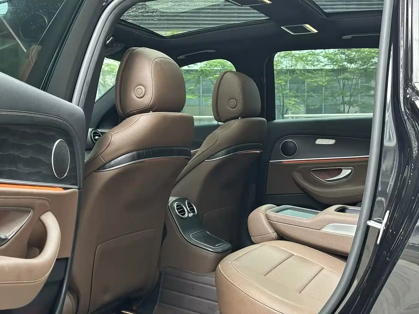 Mercedes-Benz E-Class 2022 Model Facelift III E 300 L Sport Fashion фото 6
