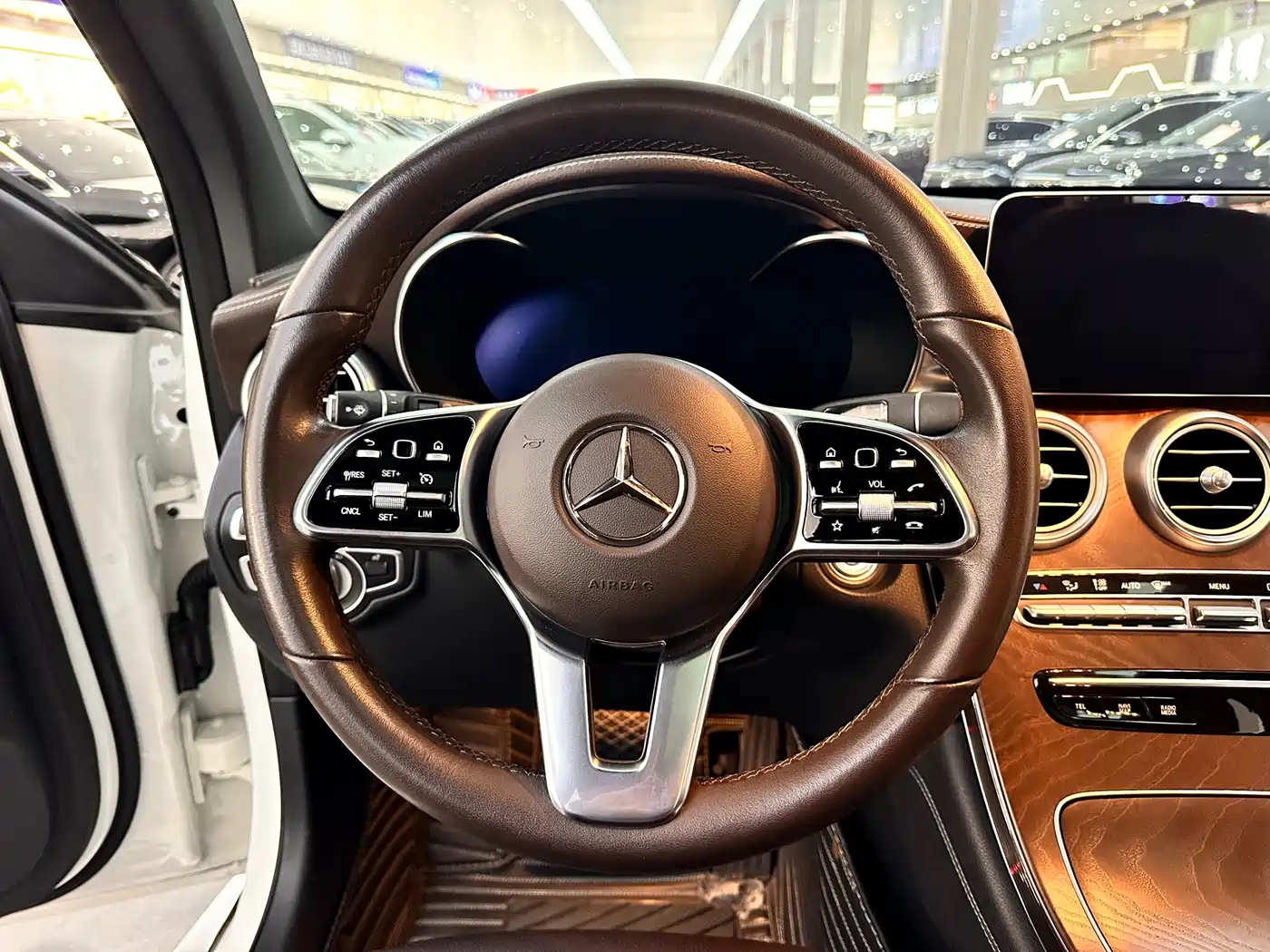 Mercedes-Benz GLC 2020 GLC 260 L 4MATIC Luxury фото 11