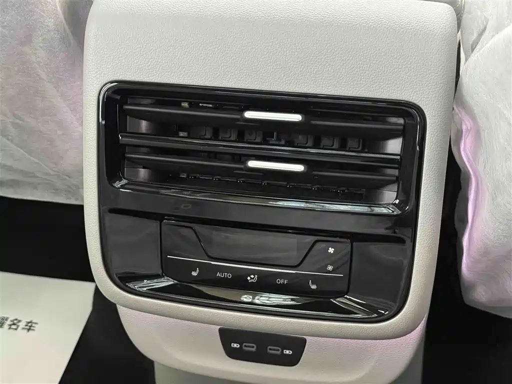 Volkswagen Teramont 2025 Model Teramont Pro 450TSI 4WD Cross Country Edition фото 14
