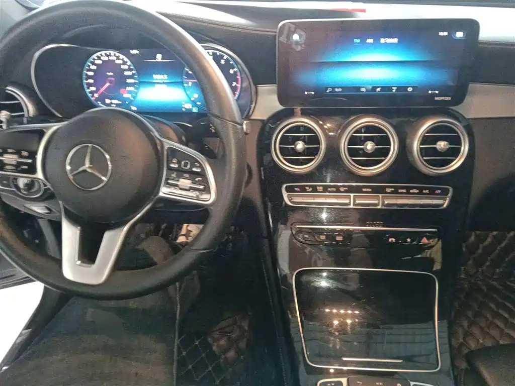 Mercedes-Benz GLC 2020 Facelift GLC 260 L 4MATIC Dynamic фото 10