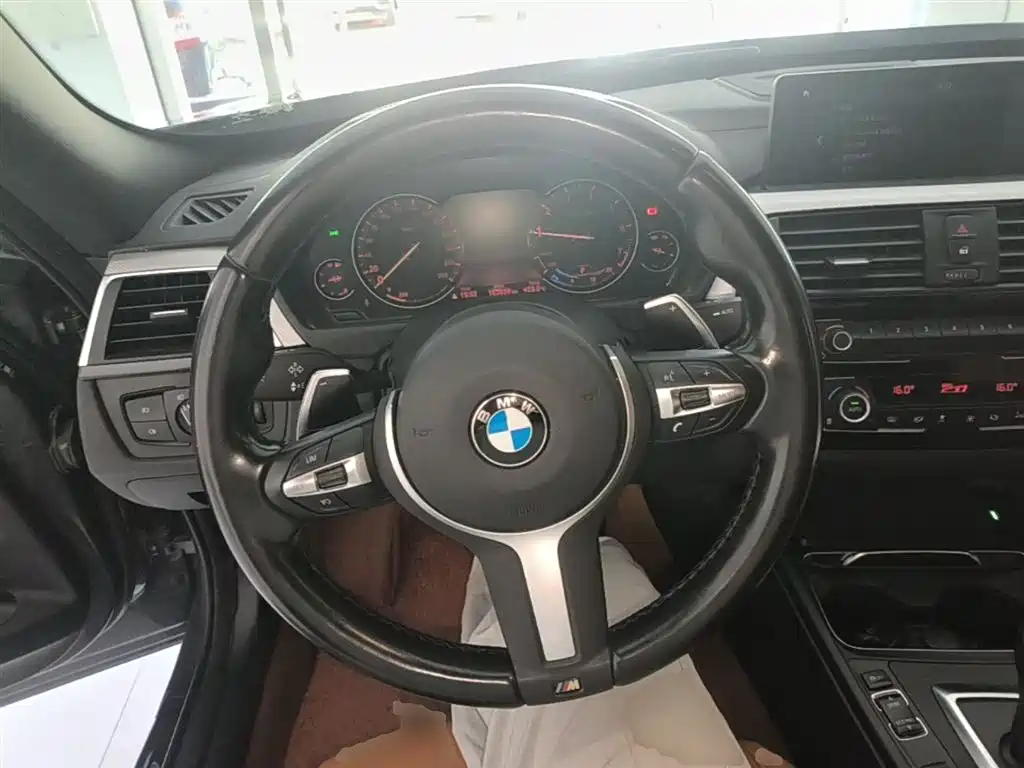 BMW 3 Series GT 2019 320i M Sport Model фото 11