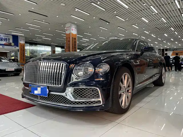 Bentley Flying Spur 2021 4.0T V8 Standard Version — фото 2