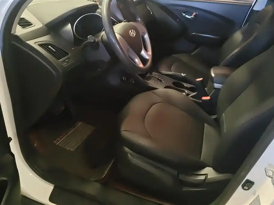 Hyundai Beijing Hyundai ix35 2015 2.0L Automatic 2WD Comfort China V фото 9