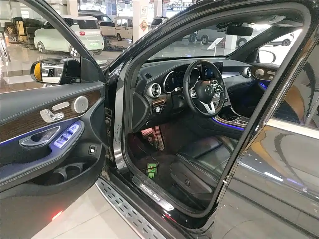 Mercedes-Benz GLC 2022 Facelift GLC 300 L 4MATIC Dynamic Collector's Edition фото 10