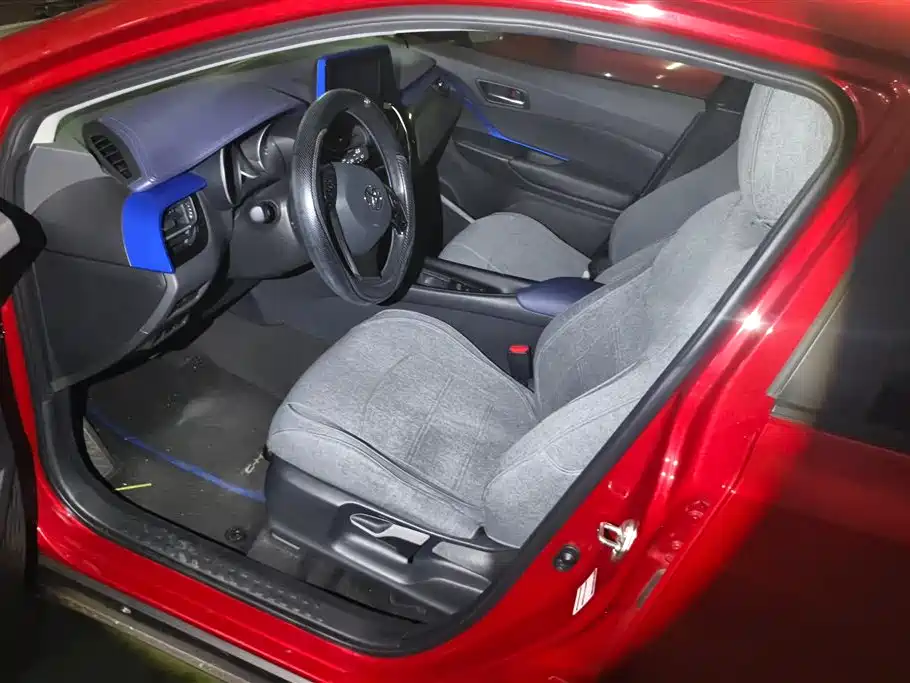 Toyota C-HR 2021 2.0L Comfort Edition фото 9