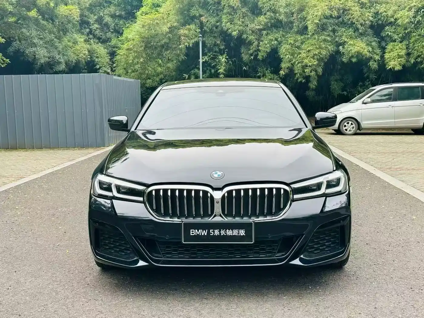 BMW 5 Series 2022 530Li Exclusive M Sport Package фото 2