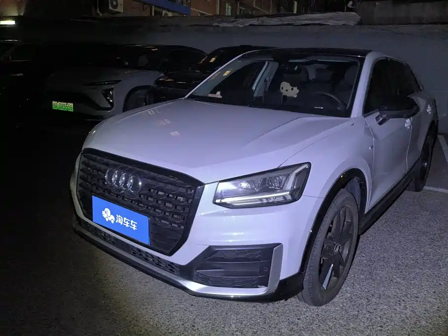 Audi Q2L 2020 35 TFSI Progressive Dynamic Model