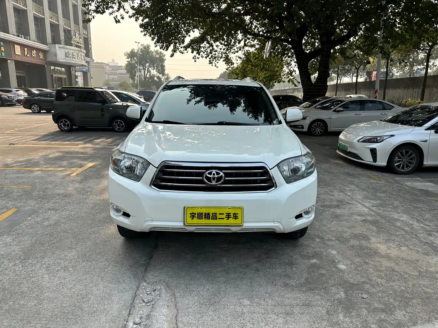 Toyota Highlander 2011 2.7L 2WD 7-seat Luxury фото 2