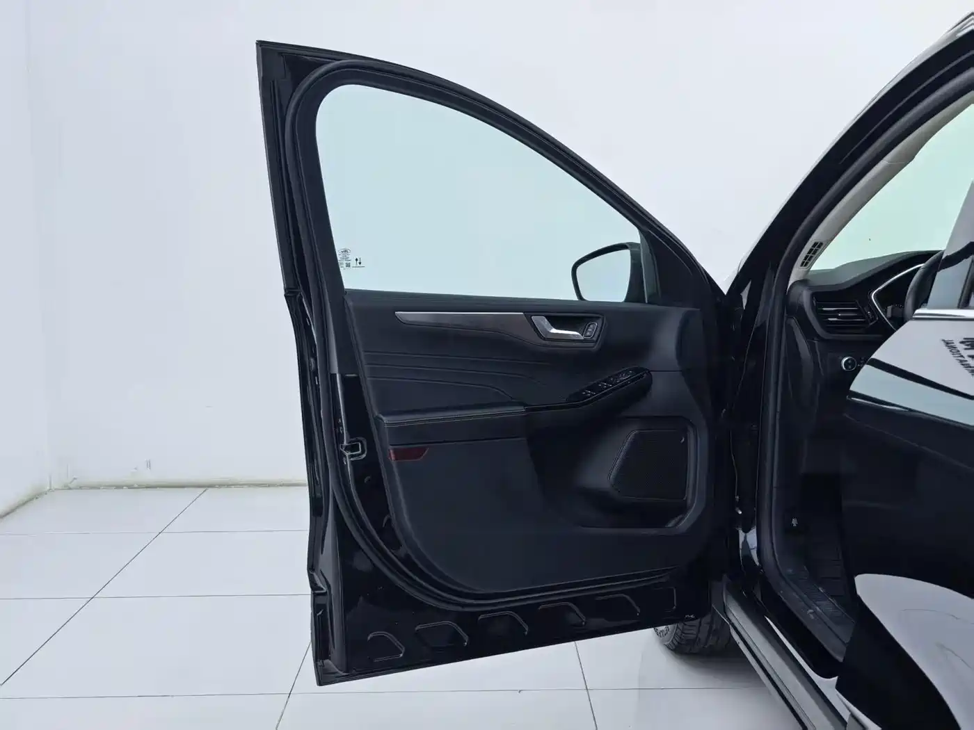 Ford Escape 2023 2020 EcoBoost 245 2WD Premium Edition