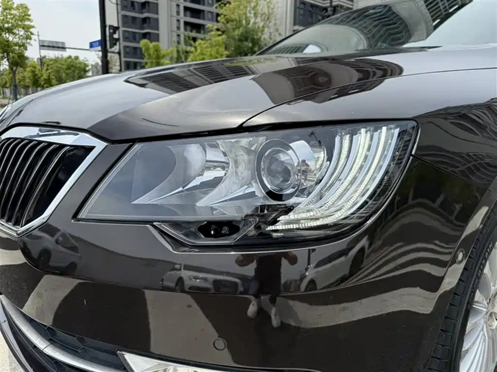 Škoda Superb 2013 1.8TSI Automatic Elegance Edition фото 23