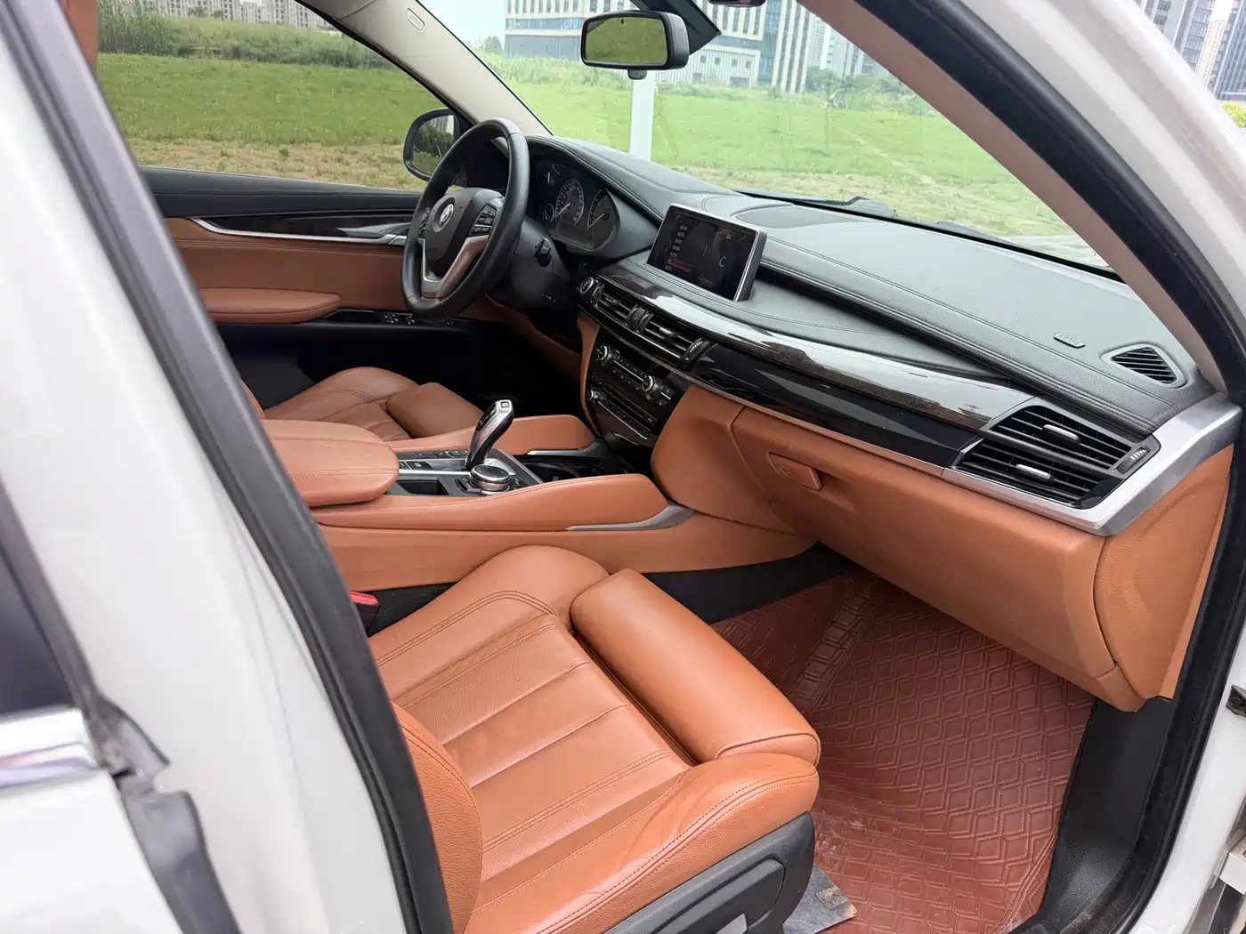 BMW X6 2015 xDrive28i фото 19