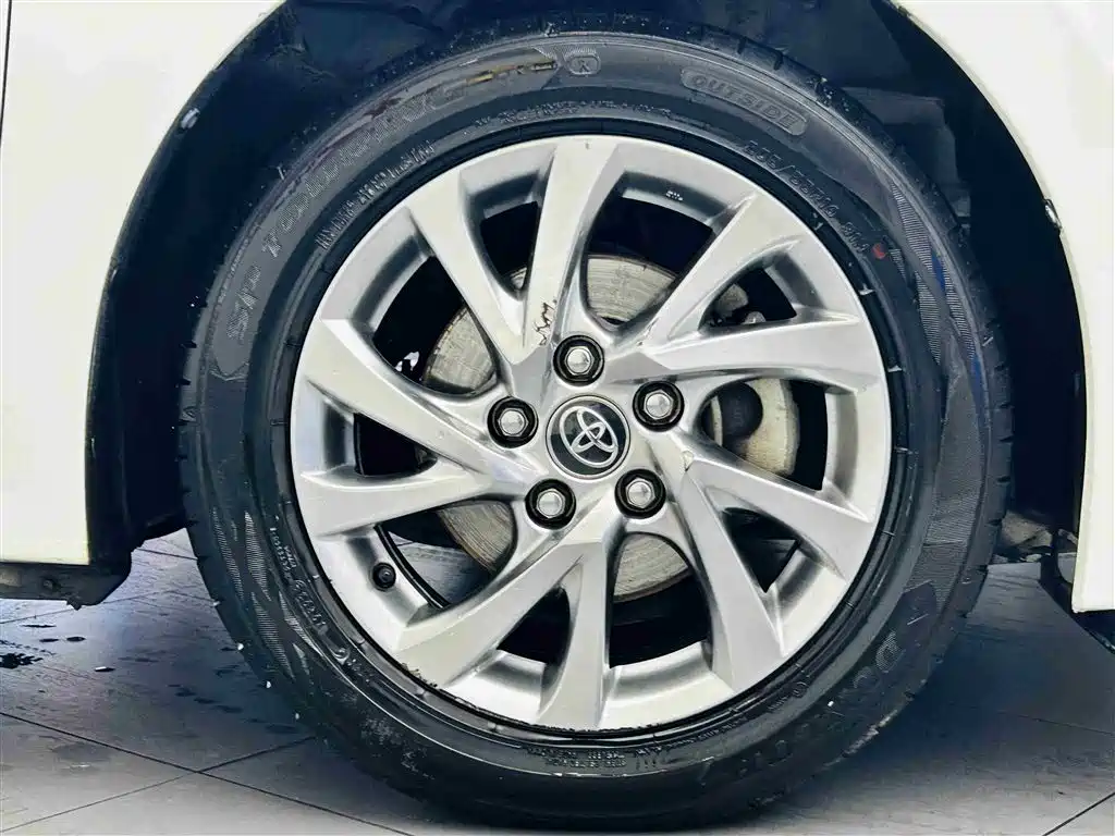 Toyota Corolla 2017 Facelift 1.2T S-CVT GL-i Leather Edition фото 10