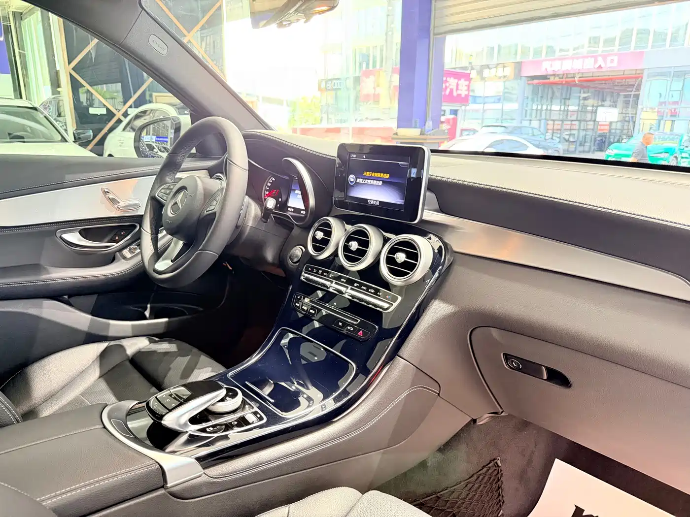 Mercedes-Benz GLC 2016 GLC 200 4MATIC фото 15