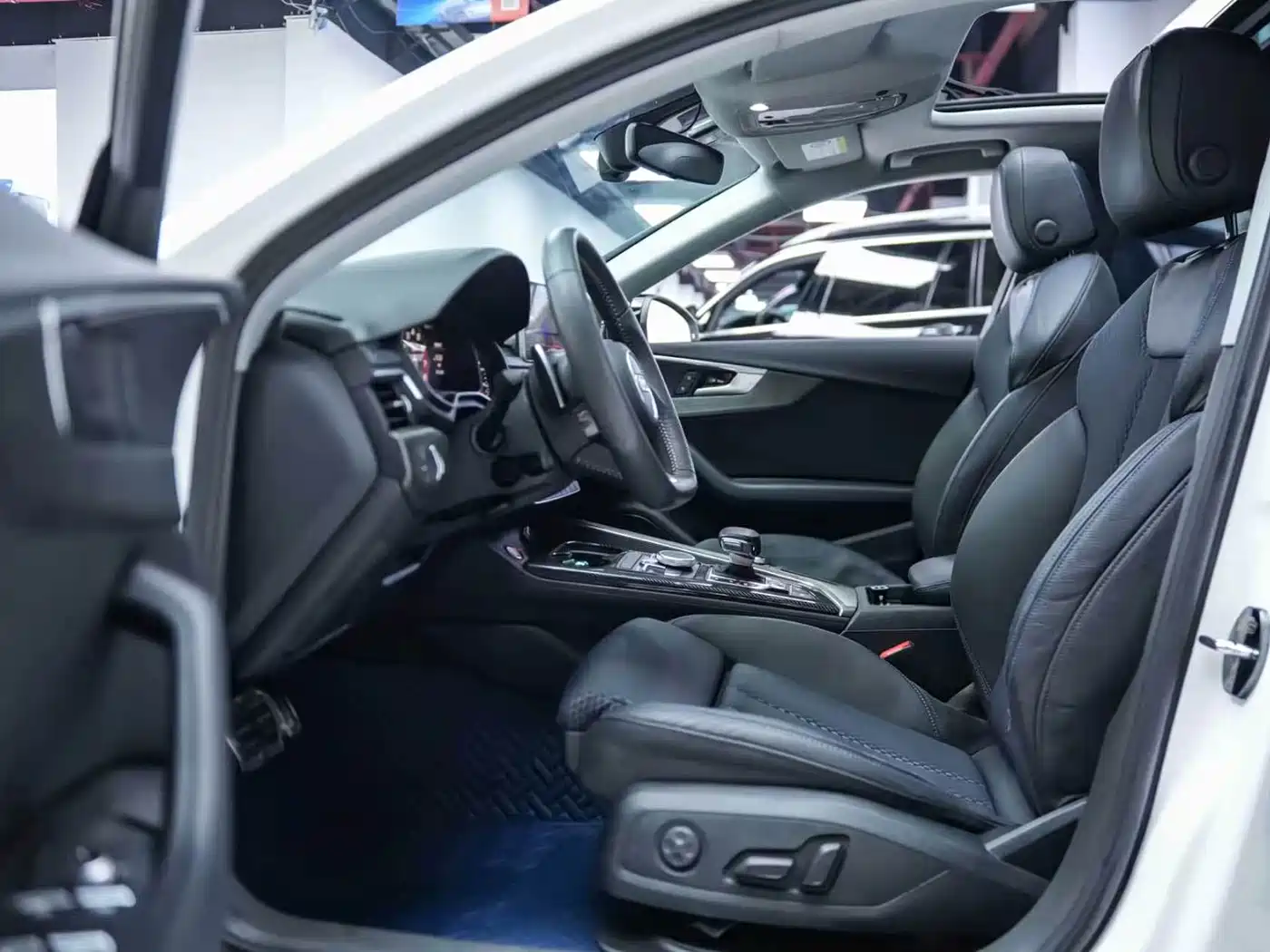 Audi A4L 2018 30th Anniversary 40 TFSI Sport фото 4