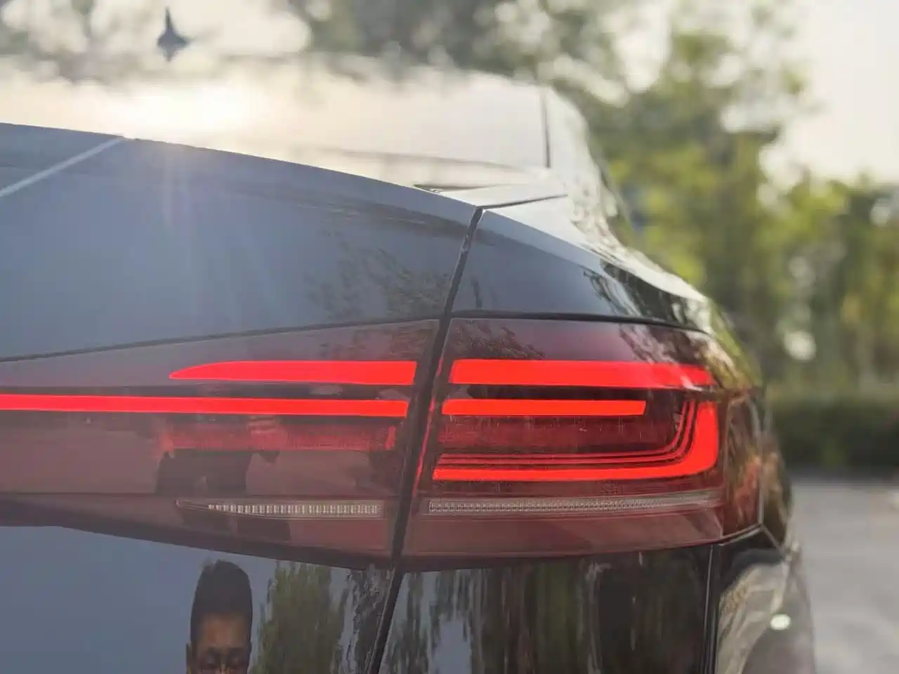 Volkswagen Passat 2023 330TSI Starlight Elite Edition фото 11